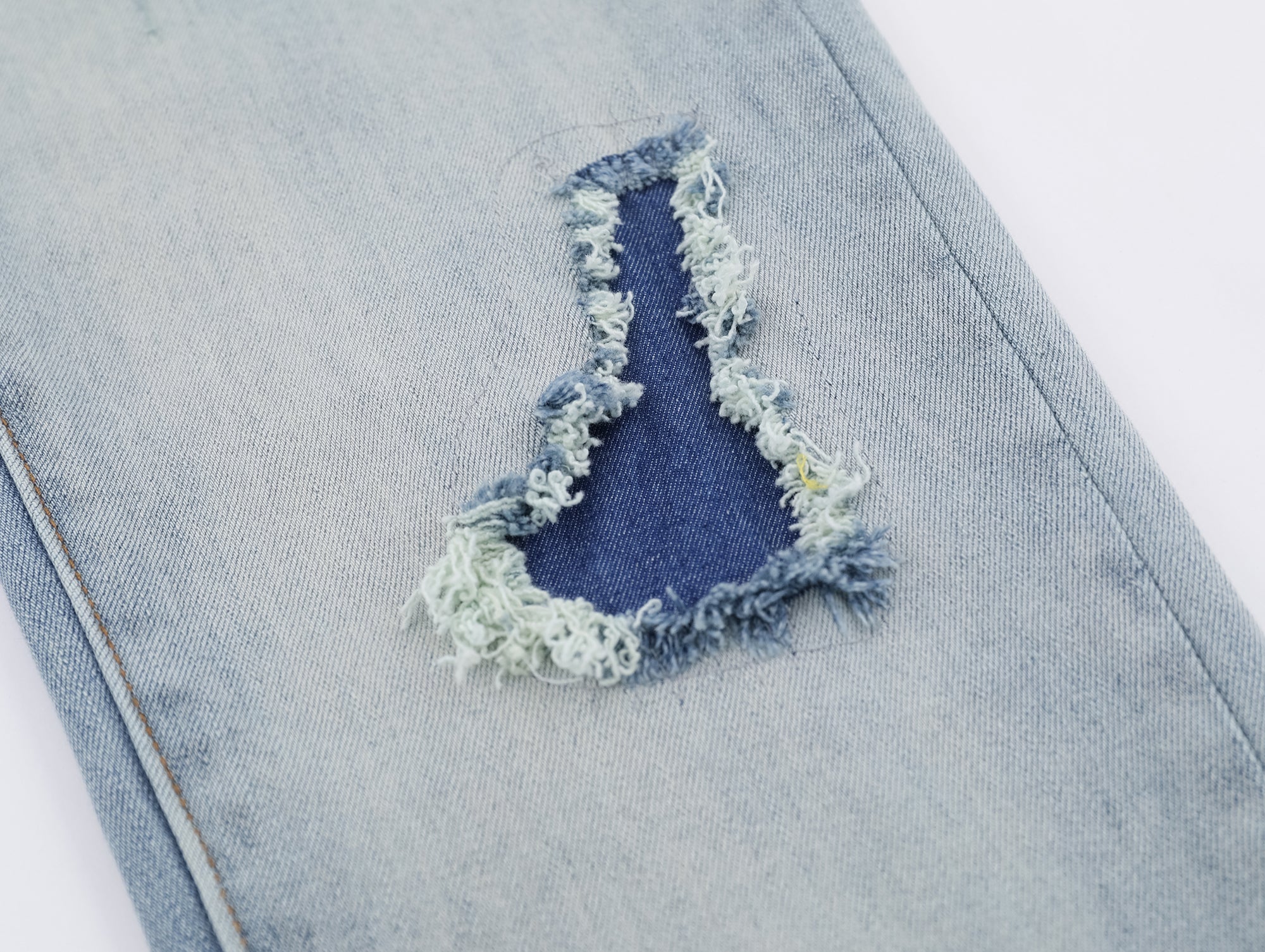 P130 Ripped Light Blue Jeans