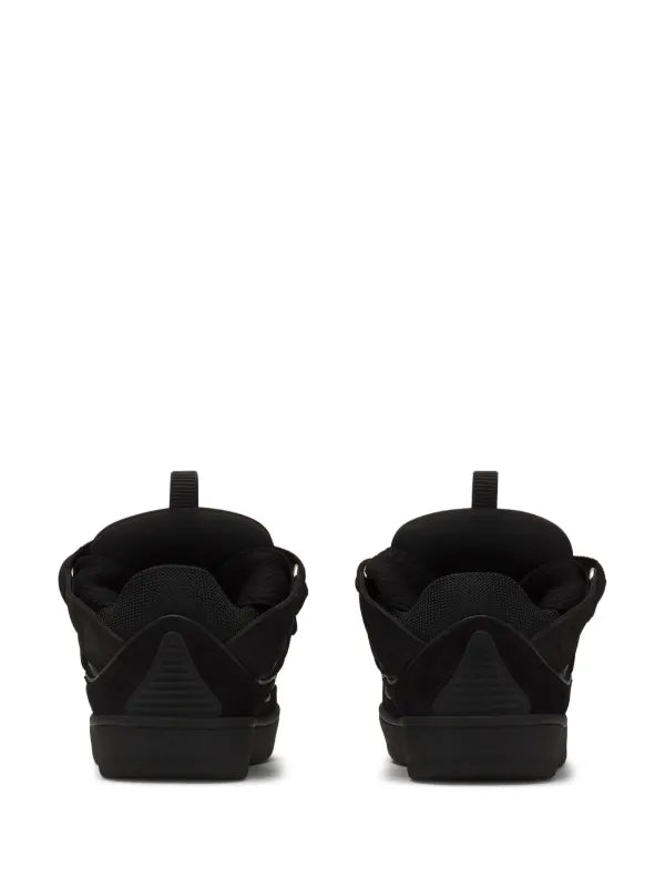 Triple Black - Curb Sneakers