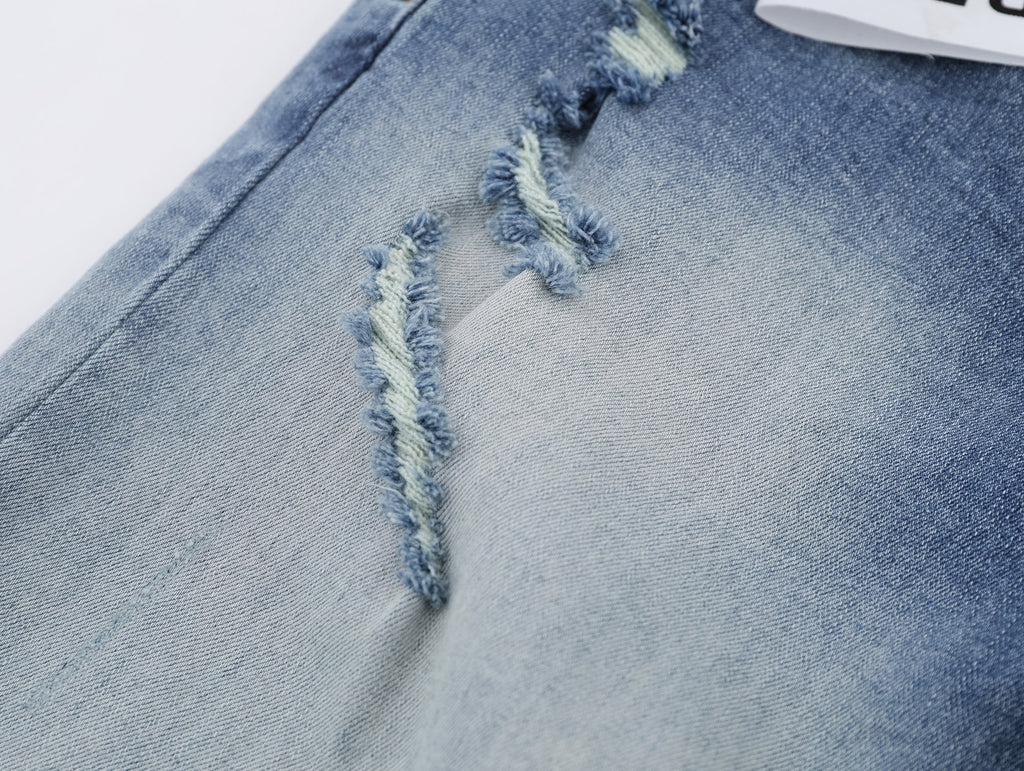 P130 Ripped Light Blue Jeans
